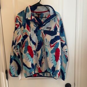 Patagonia Men's Blue and Red Patterned Zip-Up Sweater